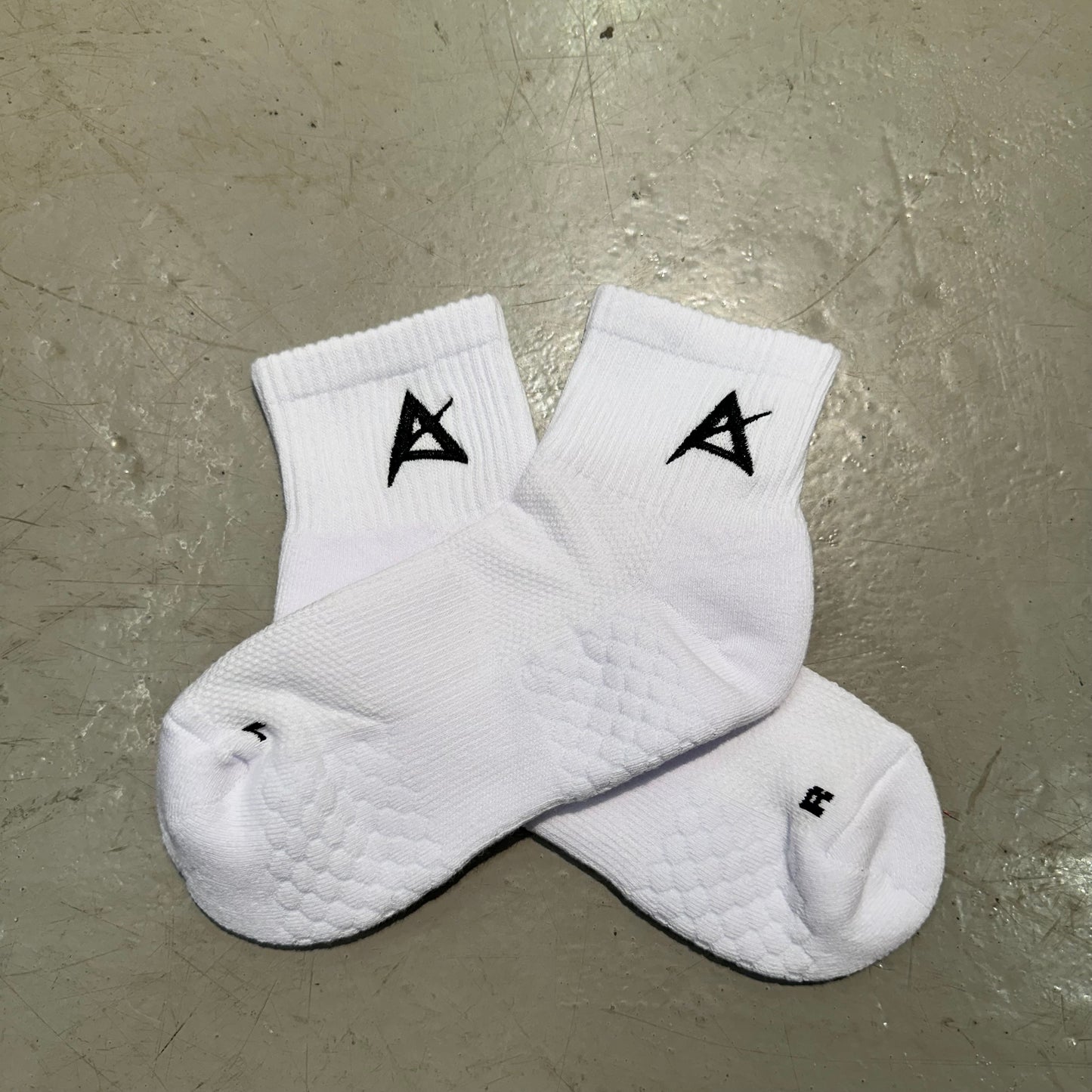AKIV Mid-Cut Light Cushion Running Socks