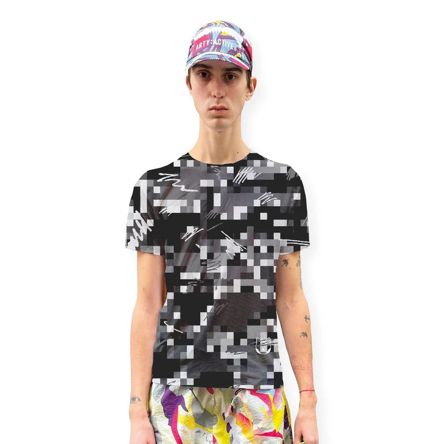 ARTY:ACTIVE Unisex's PIXEL BLACK T-shirt